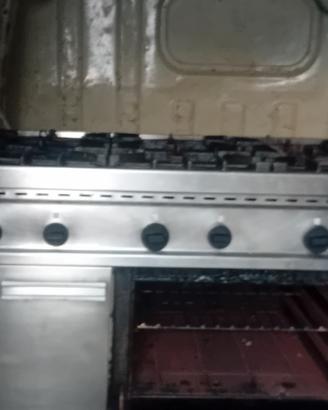 cucina 6 fuochi con forno 