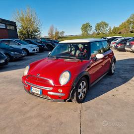 Mini 1.4 tdi One D de luxe ok per neopatentati
