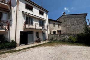 CASA SEMINDIPENDENTE A FARRA DI SOLIGO