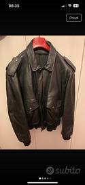 Giacca di pelle nera stile biker