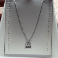 Girocollo in oro bianco con diamante