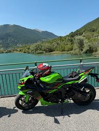 Kawasaki Ninja ZX6R colore KRT 2024