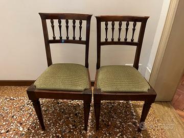 Sedie vintage in legno di noce e imbottite