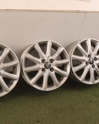 Cerchi in lega Toyota Aygo Yaris 15 ORIGINALI PZ49
