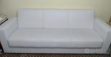 Divano letto in pelle 3 posti bianco come nuovo