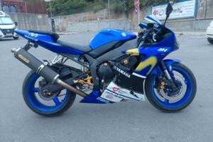 Yamaha YZF R1