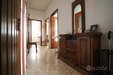3 LOCALI A OSTUNI