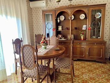 STANZA DA PRANZO IN NOCE O SOLO TAVOLO CON 6 SEDIE