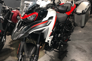 Benelli TRK 702 X   ago2024  4300km  kit 3 borse