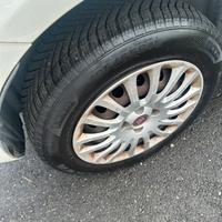 4 ruote in ferro con pneumatici fiat punto