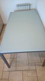 Tavolo da pranzo in vetro 