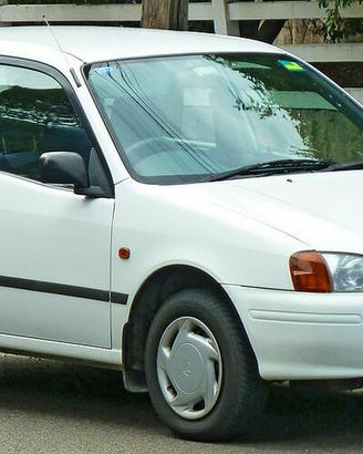 Parabrezza Toyota Starlet 1996