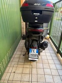 Aprilia sr gt 200