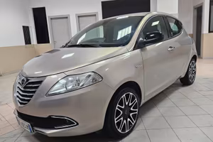 Lancia Ypsilon 1.3 MJT 16V 95 CV 5 porte S&S Gold