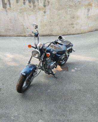  Moto Suzuki GZ Marauder 250