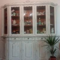 Credenza/ vetrina di legno shabby chic