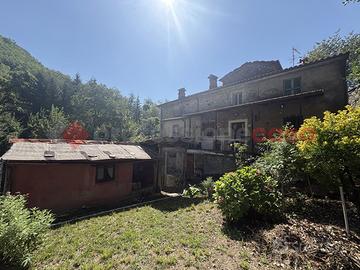 Terratetto Fabbriche di Vergemoli [UM261CVVRG]