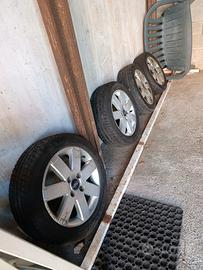 gomme 195/55/16 cerchi Ford 