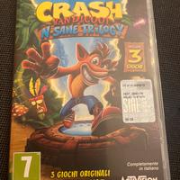 CRASH BANDICOOT