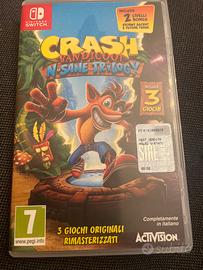 CRASH BANDICOOT