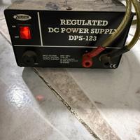 Alimentatore DC stabilizzato