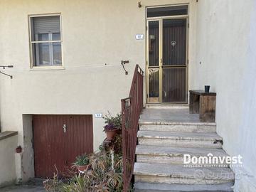 Appartamento di 90 m² con 4 locali e box auto a Ca