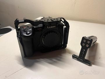 Lumix Gh5s + Smallrig Cage  + 4 batterie
