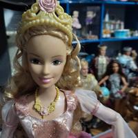 Barbie carillon, interattiva e bambola 