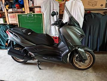 Yamaha x-max 300 tech max 2021