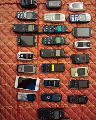 25 telefoni cellulari d'epoca