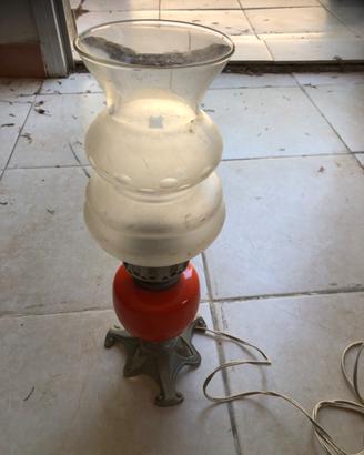 Piccola lampada anni 50 in metallo ceramica vetro