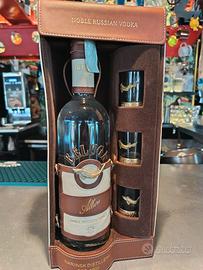 Bottiglia vodka beluga collezione