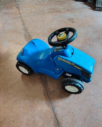 trattore giocattolo bimbo