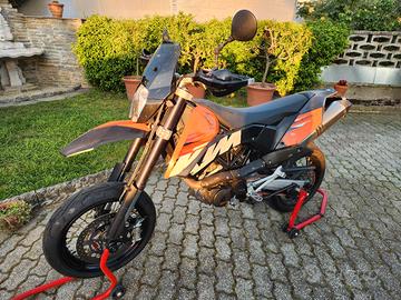 KTM 690 SMC 2009 ACCESSORIATO

