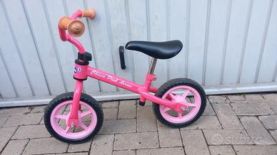 Bicicletta equilibrio bimba