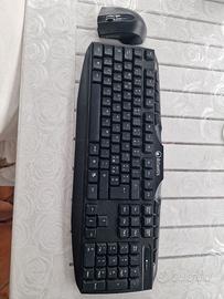 Tastiera e mouse wireless