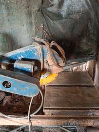 taglia mattoni con disco diamantato e pompa acqua 