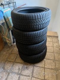 Gomme 225/45 R17