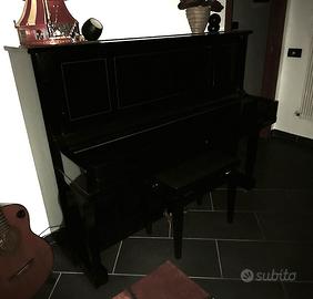 Pianoforte verticale Yamaha