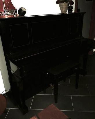 Pianoforte verticale Yamaha