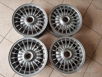 Cerchi in lega mod. grifo fiat 500
