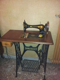 Macchina da cucire Electra antica