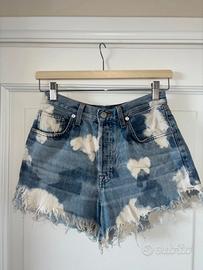 Shorts in denim