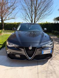 Alfa Romeo Giulia Q4 Veloce 2.2 210 cv