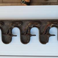 Antico porta stecche biliardo in ferro a muro