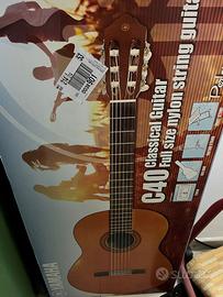 Chitarra classica YAMAHA C40