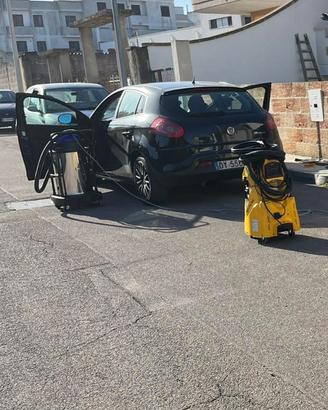 Attrezzatura autolavaggio e non solo