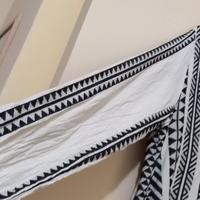 vestito stile etnico bianco e nero