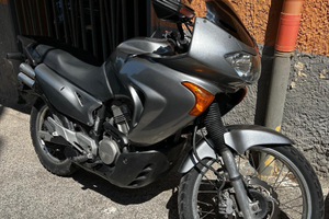 Honda Transalp 650 iscritto ASI anno 2000