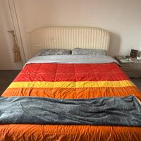 Letto matrimoniale + comó contenitore